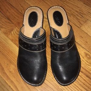 BOC Black Leather Studded Mule Clogs Sz 11